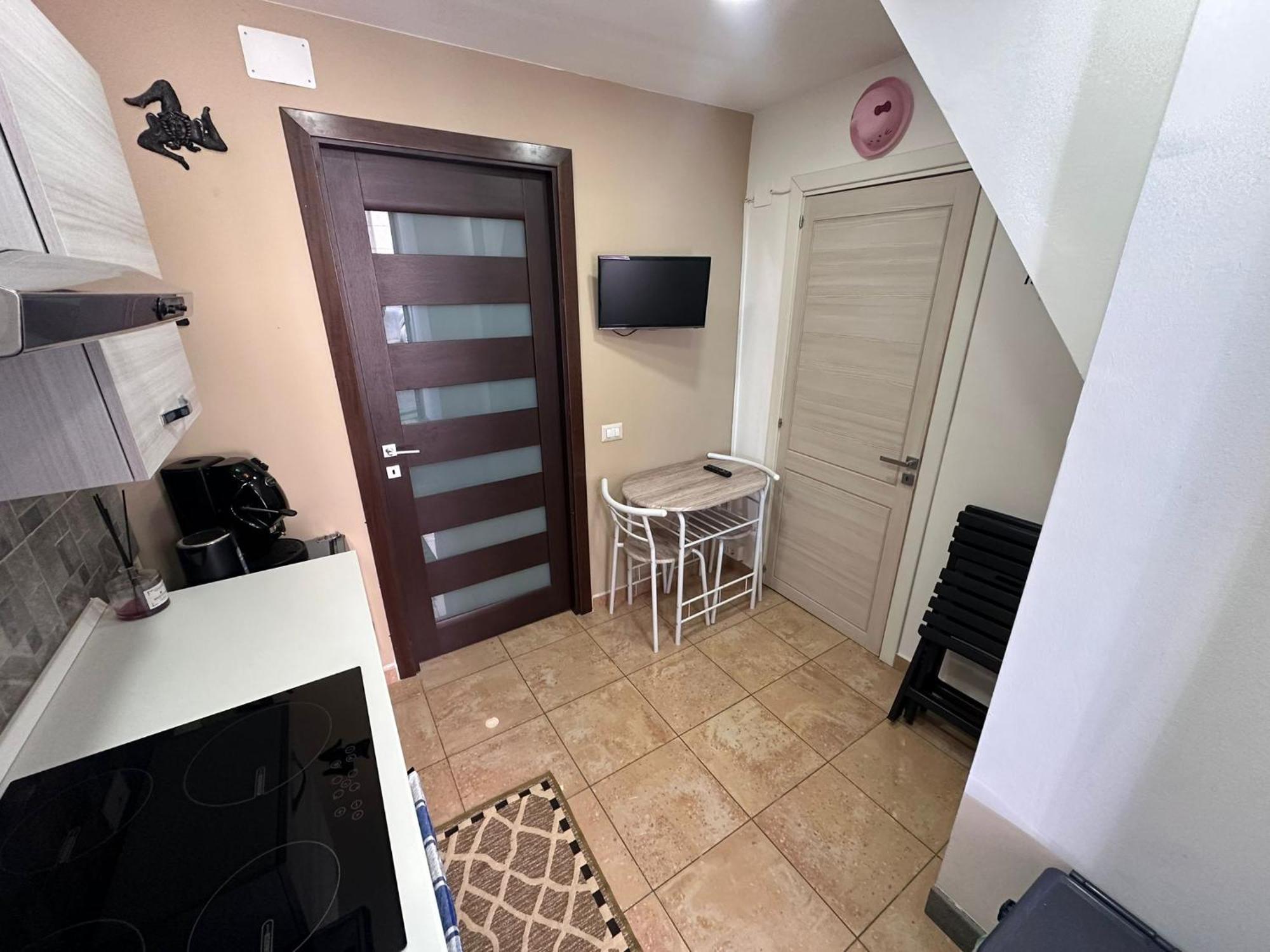 Holiday Apartament Aeroporto di Catania Fontana Rossa Esterno foto